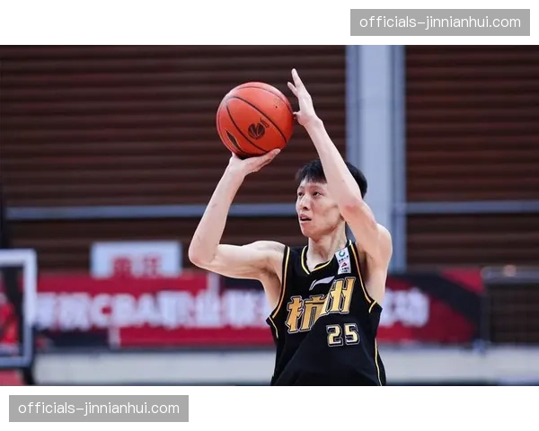 广州龙狮主场一分险胜山西 威金顿关键罚球锁定胜局